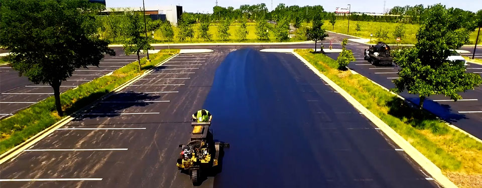 The Difference Between Asphalt Paving and Sealcoating