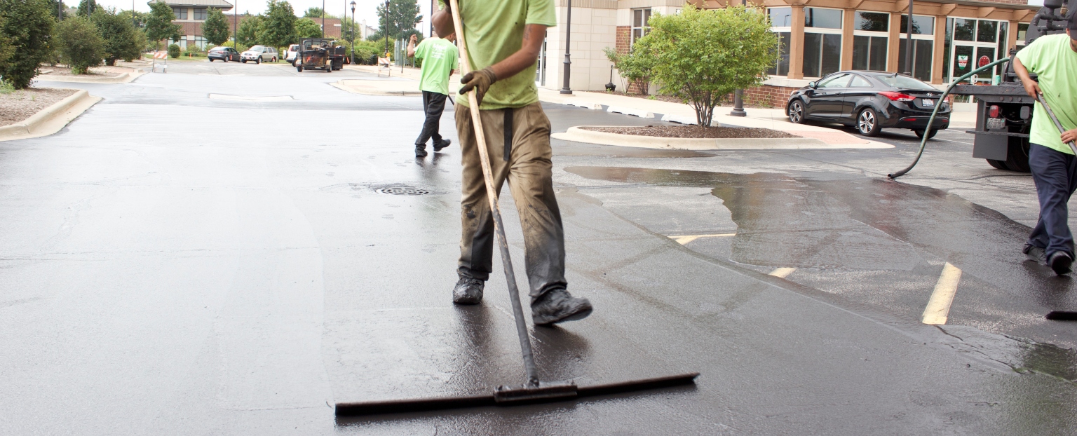 5 Benefits of Professional Parking Lot Sealcoating and Striping
